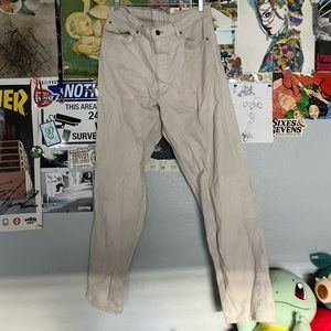 Men’s White/Cream Levi’s 550 Relaxed Fit Tapered Leg - Waist 36 Length 30